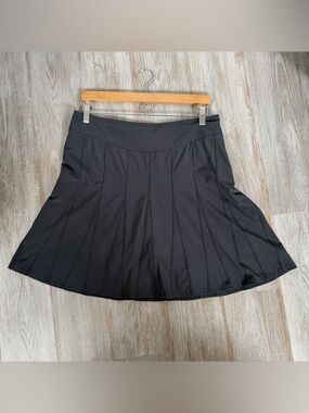 Athleta Gray Pleated Athletic Skort Size 10